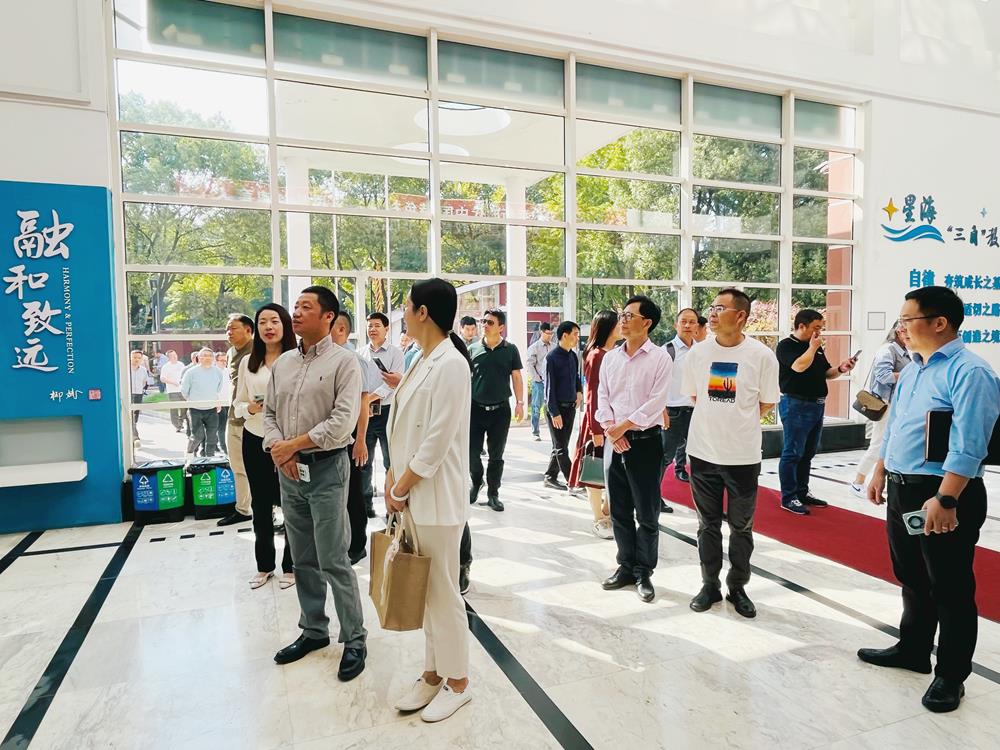 13e50f9a674a4cc789b29ab93a1f60c5.jpg 13e50f9a674a4cc789b29ab93a1f60c5.jpg