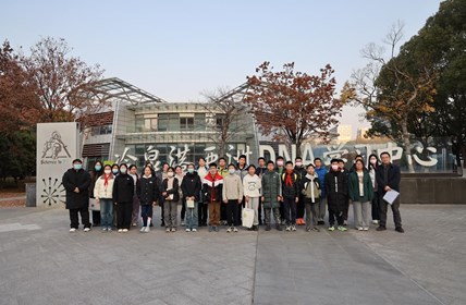 当生命奥秘邂逅科研精神：星海教育集团学子探访冷泉港亚洲DNA学习中心——星海教育集团科创学院生命科学主题体验营活动纪实